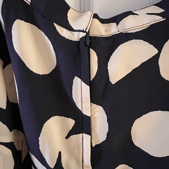 2PC Set CHANEL blouse & skirt set! Gorgeous - Picture 14 of 16